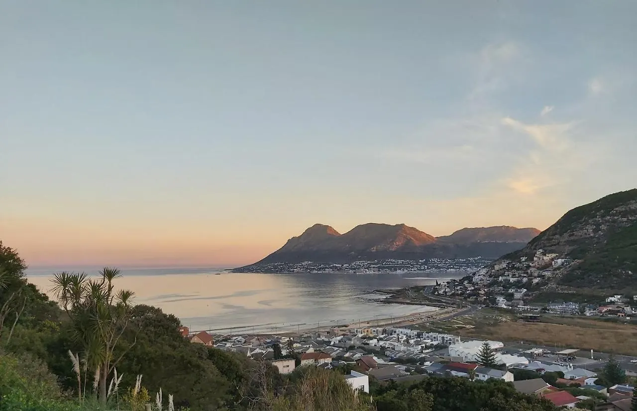 Lark House, Peaceful Mountain Home With Wonderful Ocean Views ケープタウン 南アフリカ