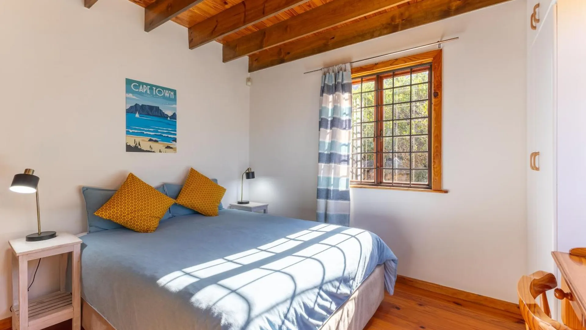 別荘 Lark House, Peaceful Mountain Home With Wonderful Ocean Views ケープタウン