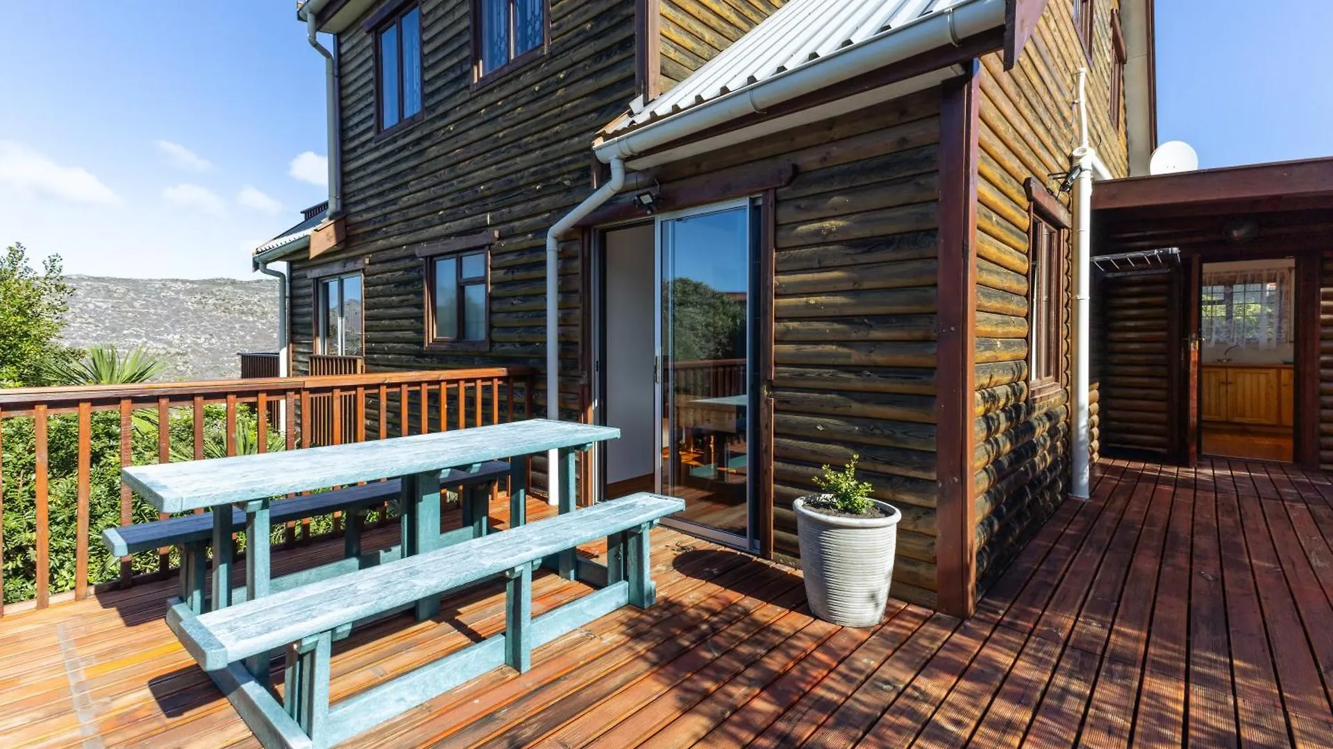 Lark House, Peaceful Mountain Home With Wonderful Ocean Views ケープタウン 0*,
