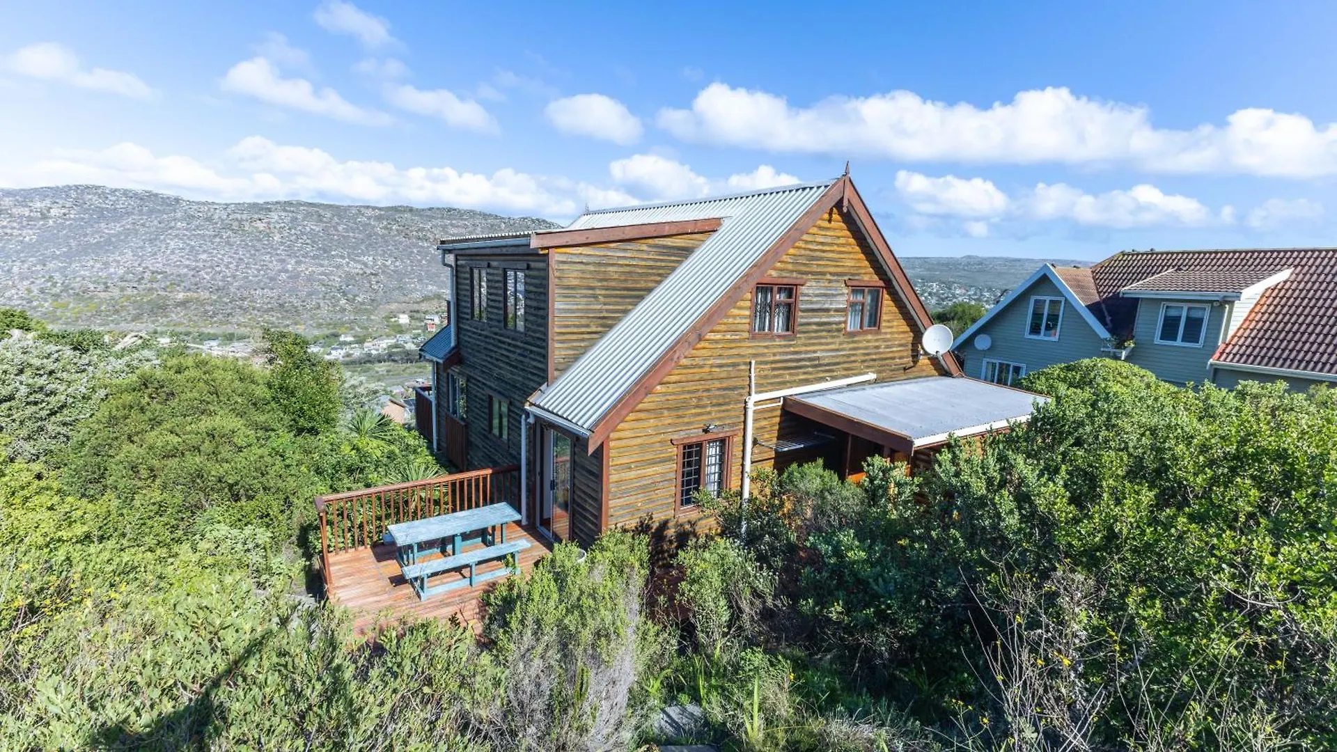 Lark House, Peaceful Mountain Home With Wonderful Ocean Views ケープタウン 別荘